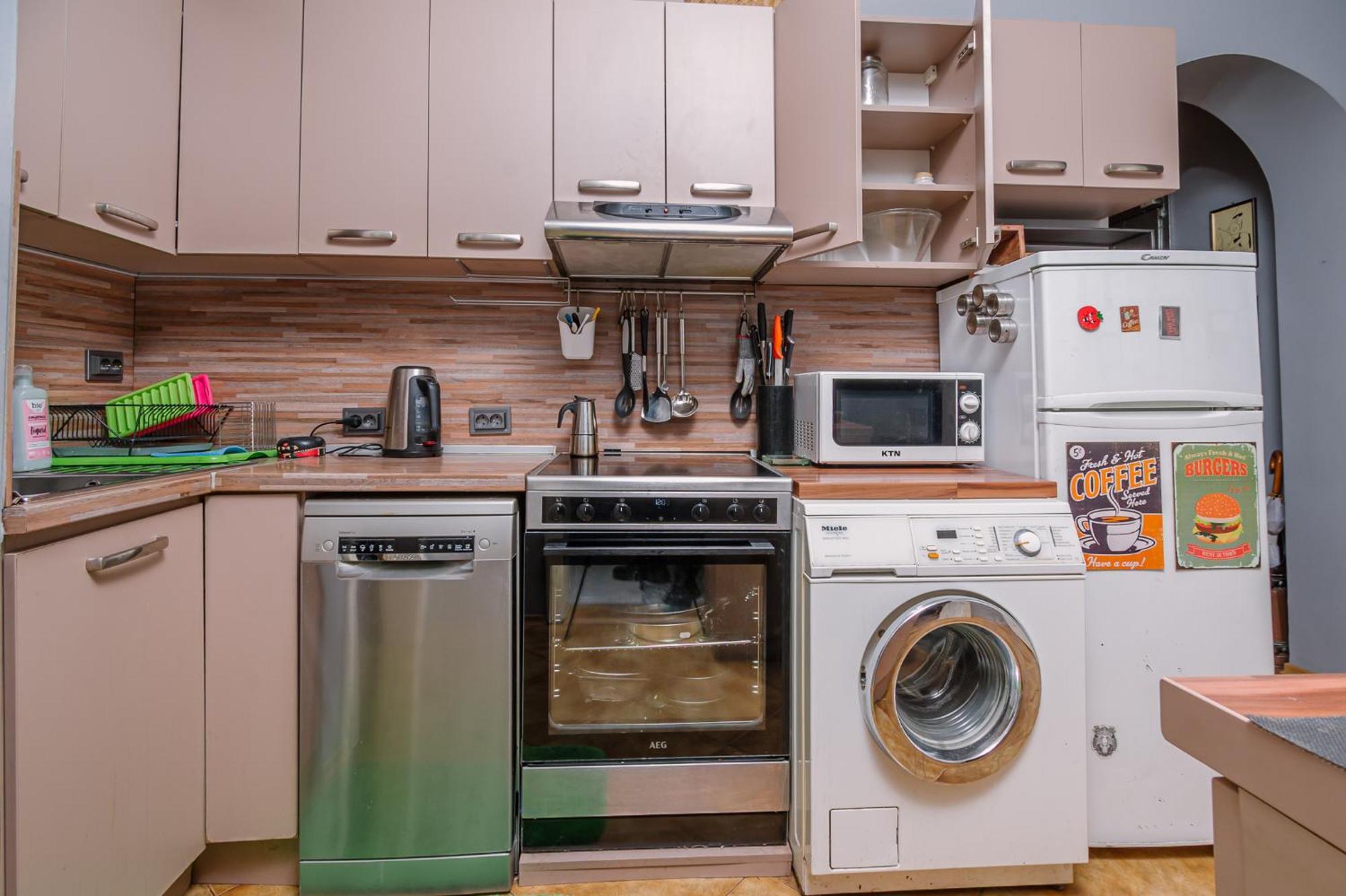 Top Center, 3Bdr, Heart Of The City, Free Secured Parking София Экстерьер фото